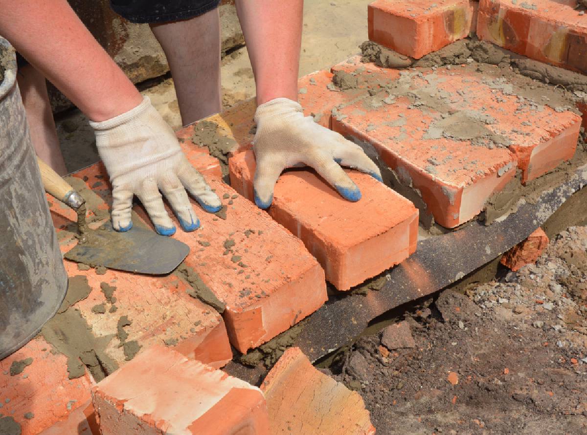 Builders in Mid Glamorgan and South Wales